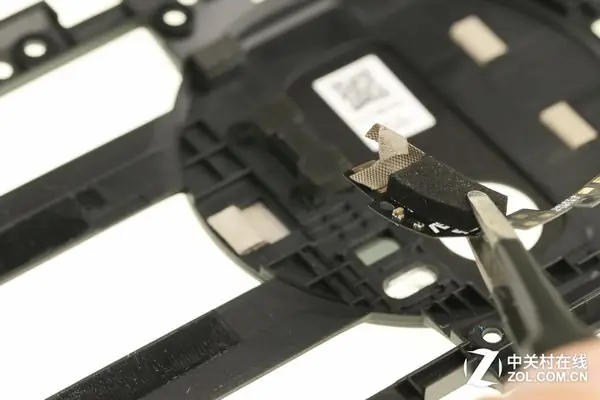 Uncover the flexible printed circuit