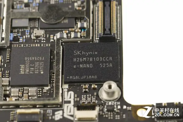 Asus ZenFone Zoom chips