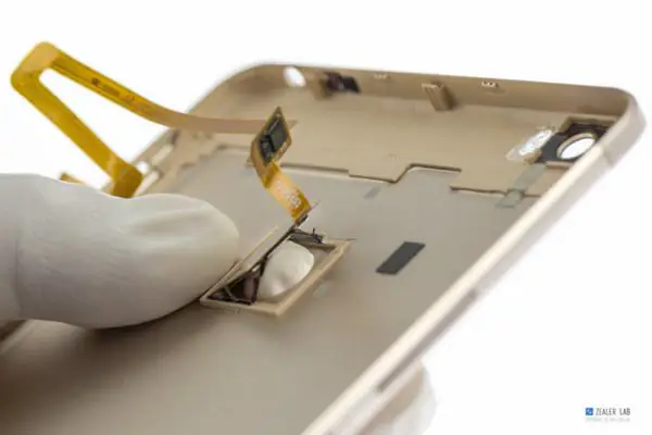 Remove the fingerprint recognition module