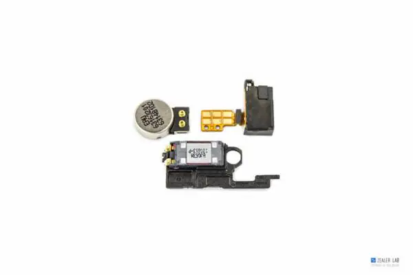 Handset, headset seat, and vibration motor