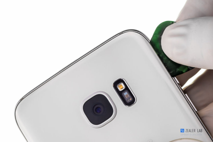 Achtervoegsel Giet Oppervlakte Samsung Galaxy S7 edge Teardown | MyFixGuide.com