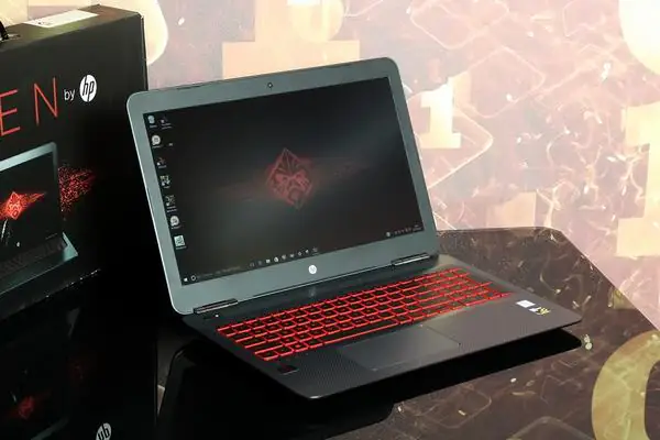HP Omen 15-ax000