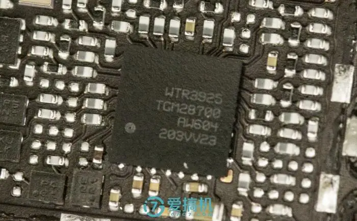 Qualcomm WTR3925 LTE transceiver