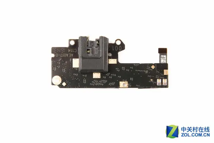 OnePlus 3T sub-board