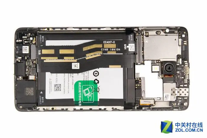 OnePlus 3T internal structure