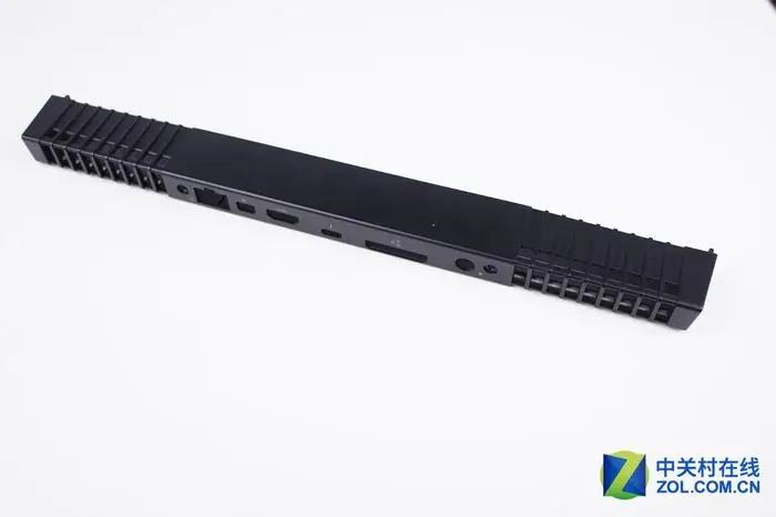 Alienware 13 R3 trim strip