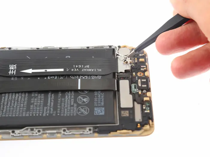 Disconnect the antenna cable from the USB board