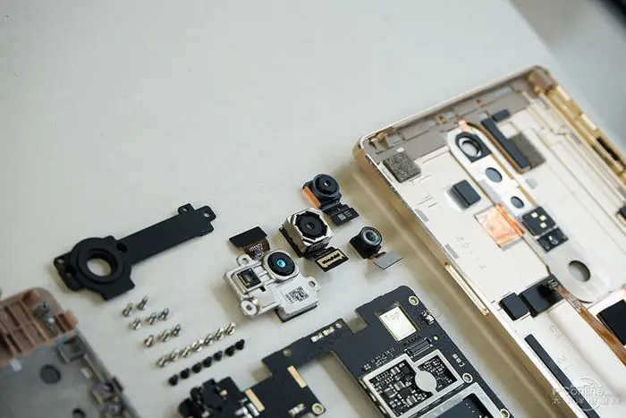 Lenovo Phab 2 Pro internal parts