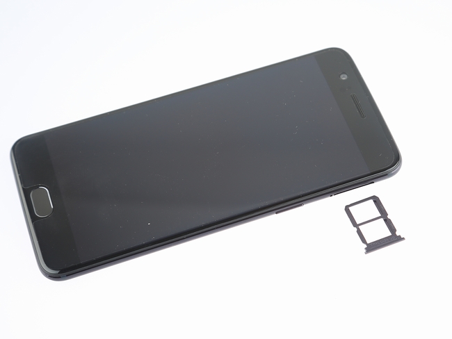 OnePlus 5 SIM card tray