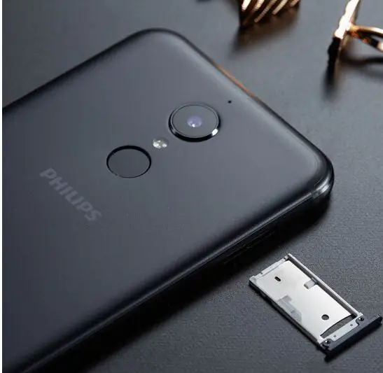 Philips X596 rear camera