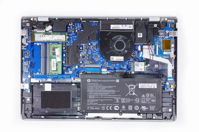 HP Pavilion 15-ck000 internal picture