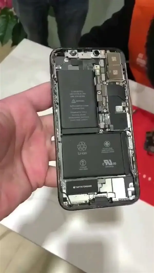 iPhone X internal