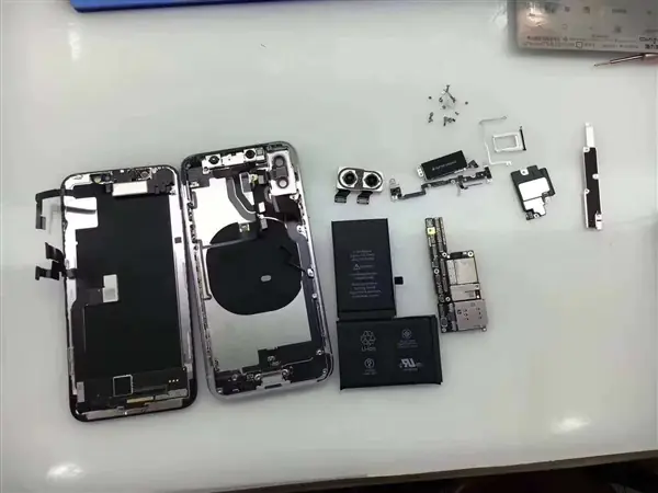 iPhone X teardown