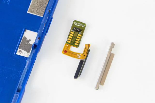 Fingerprint reader