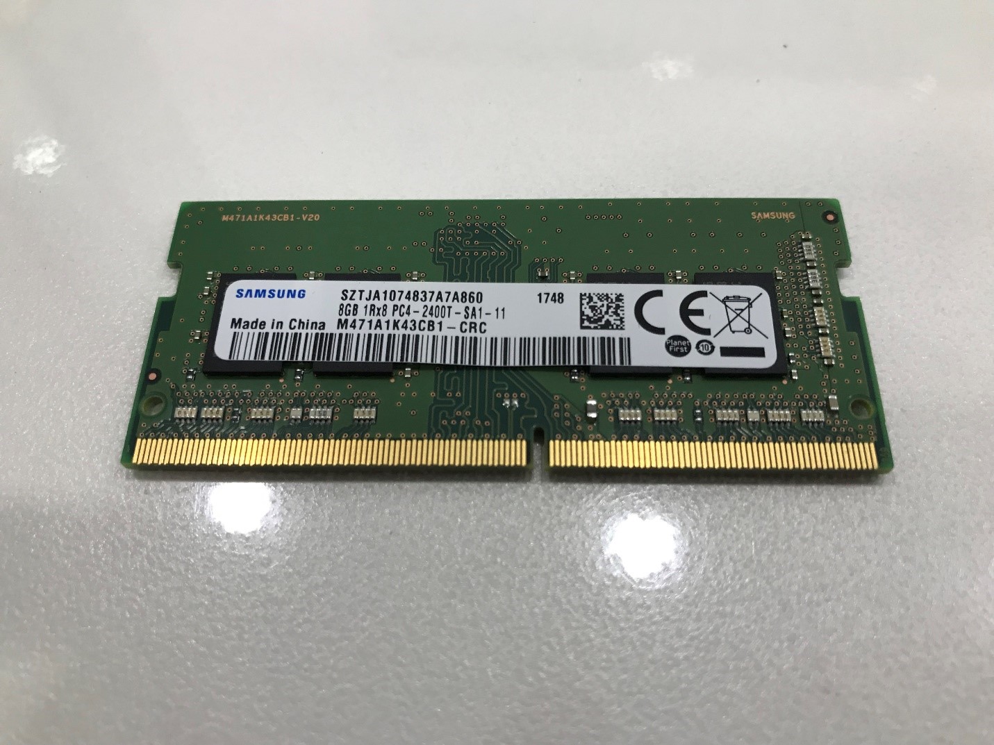 8GB Samsung 2400 DDR4