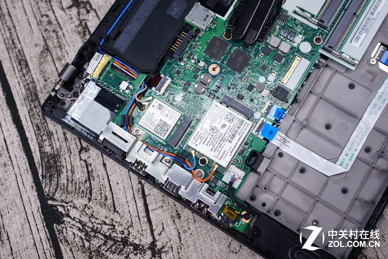 Wi-Fi module and 4G module