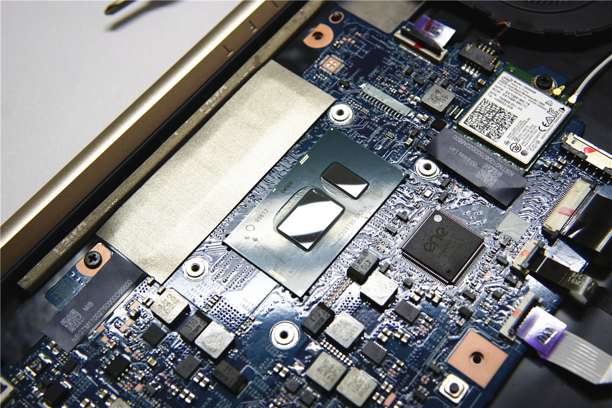 Intel’s Core i5-8250U