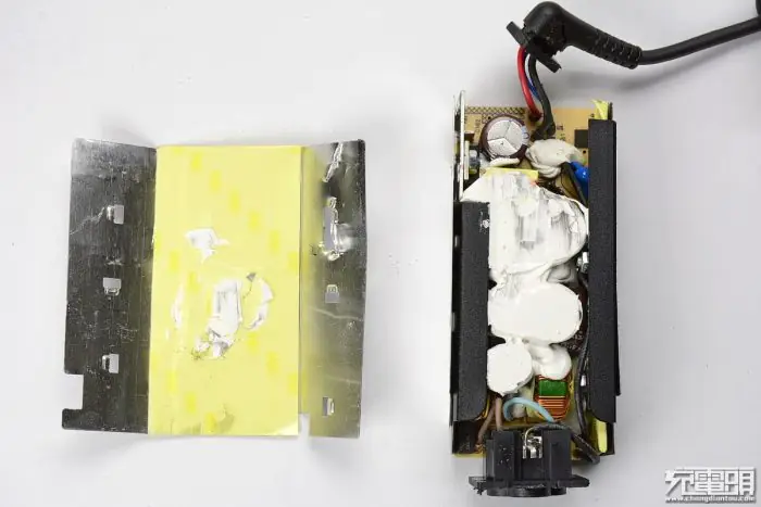 White thermal conductivity glue