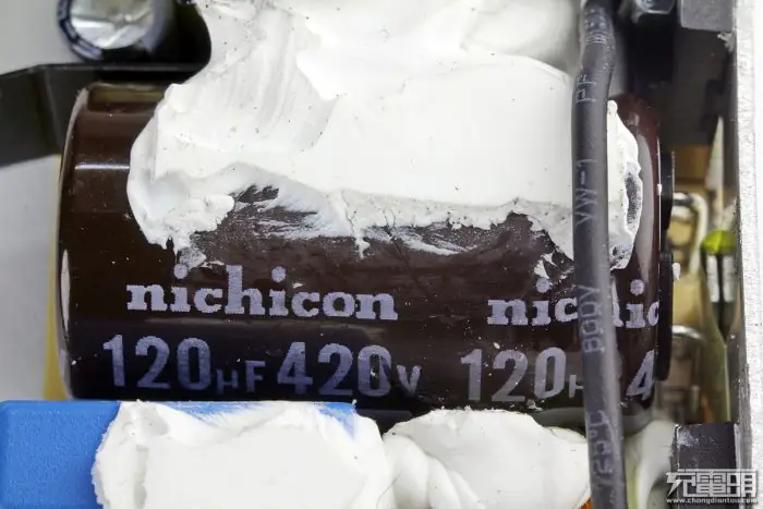 Main filter capacitor