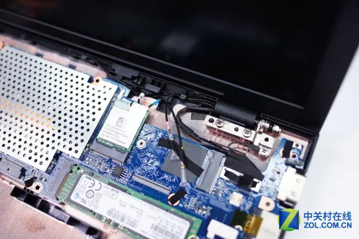 VAIO VJS131 internal design
