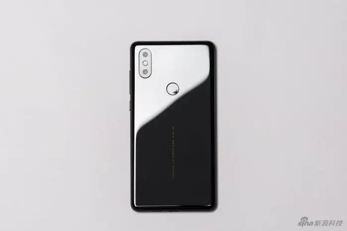 Xiaomi Mi MIX 2S back design