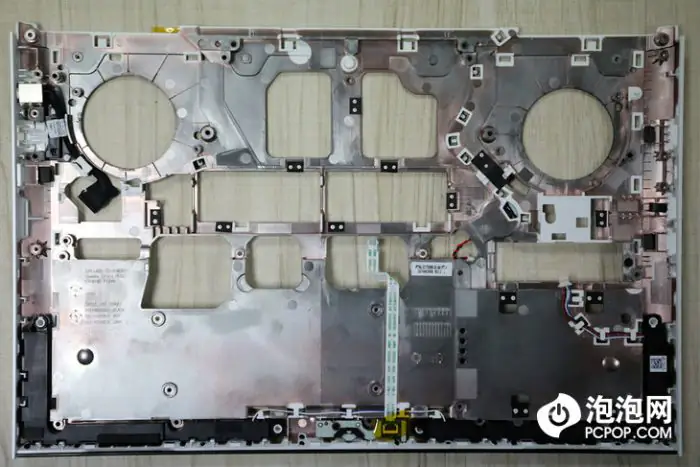 Dell G7 15 7588 middle frame