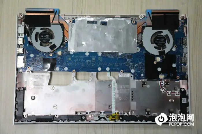 Dell G7 15 7588 internal design
