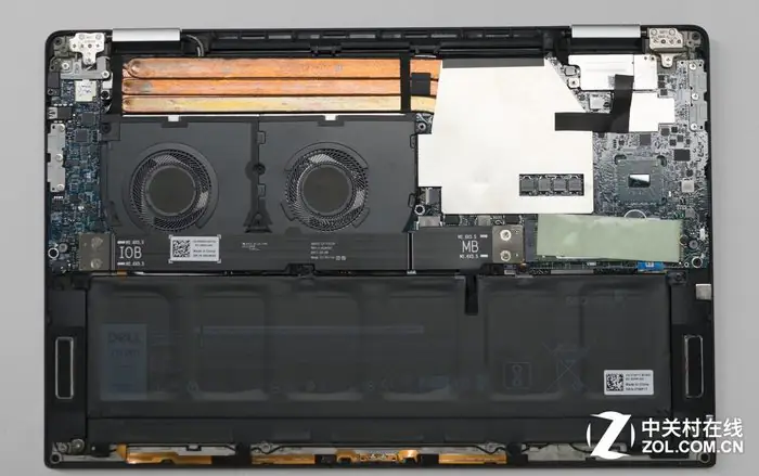 Dell XPS 15 9575 2-in-1 internal picture