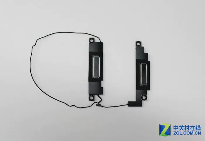 Dell XPS 15 9575 2-in-1 Speakers
