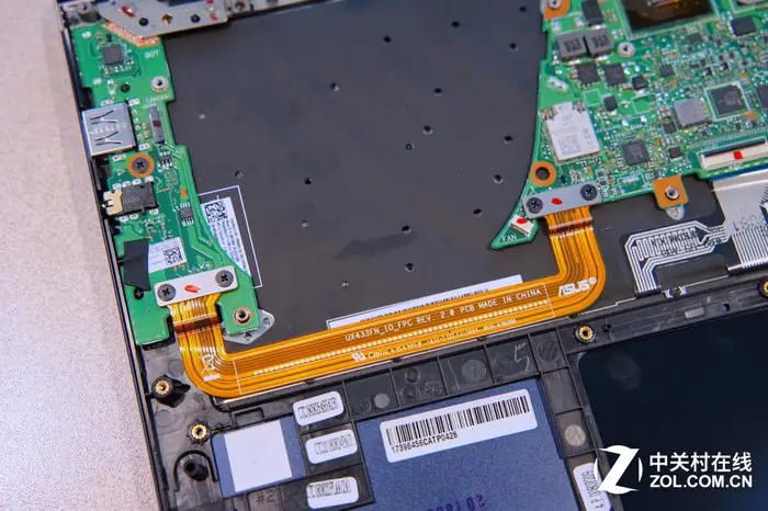 Asus ZenBook 14 UX433FA USB board