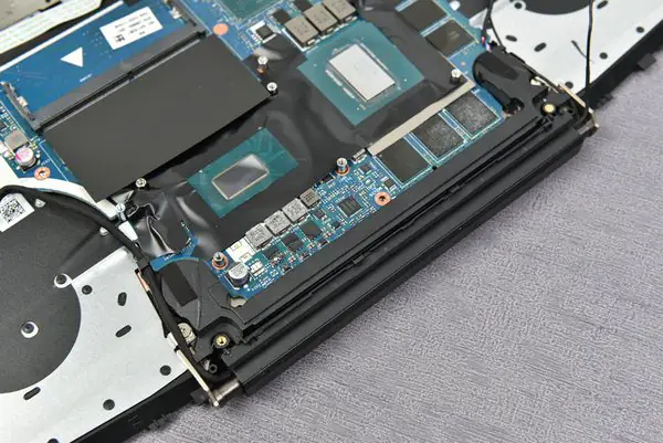HP Pavilion Gaming 15-dk0000 LCD hinges
