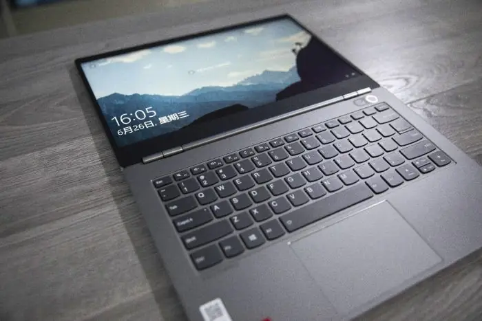 Lenovo ThinkBook 14s design
