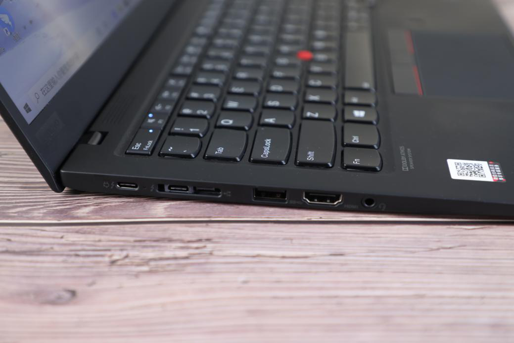 Lenovo ThinkPad X1 Carbon Gen Review