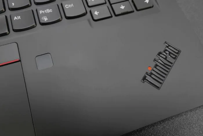 Lenovo ThinkPad X1 Carbon Gen 7 fingerprint reader