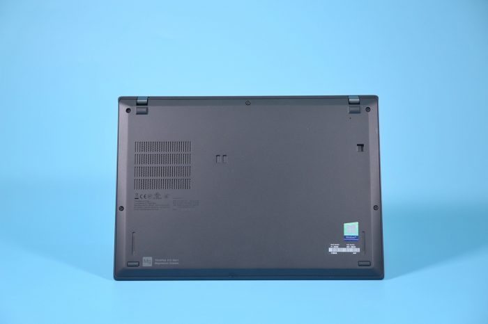 ThinkPad X13 bottom