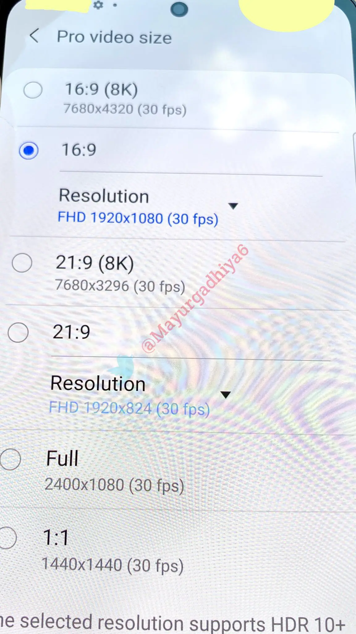 Samsung Galaxy S21 real-life photo