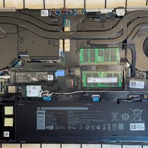 Dell Precision 7750 internal picture