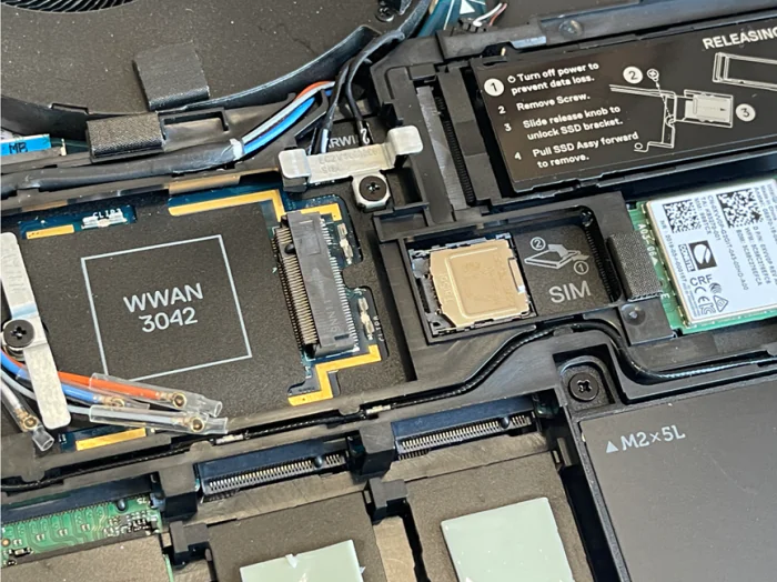 Dell Precision 7750 SIM card and WWAN card slots