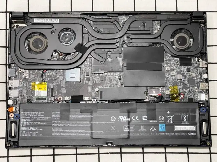 MSI GS66 internal picture