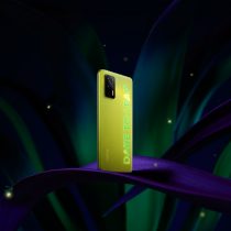 Realme Q3 FireFly Design