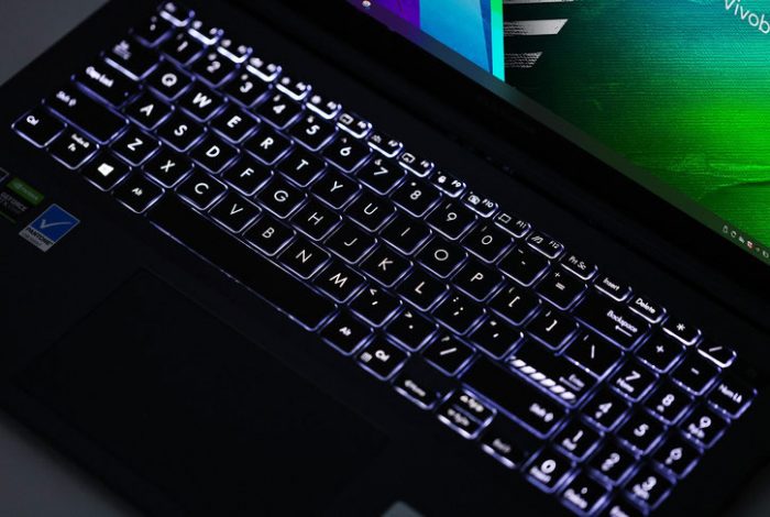 Asus Vivobook Pro 15 OLED keyboard