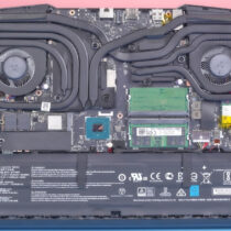 MSI Raider GE67 HX internal photo
