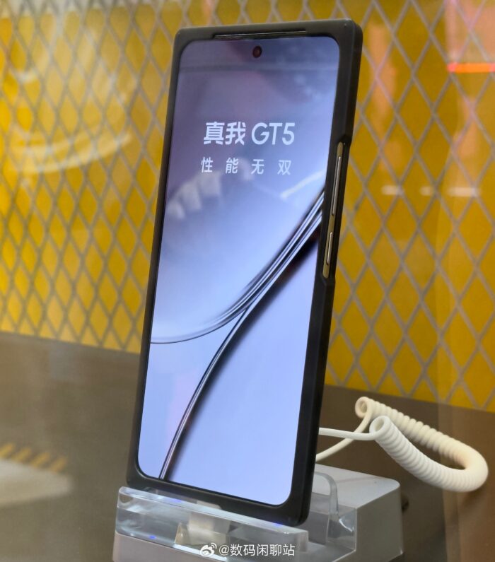 Realme GT5 Live Image